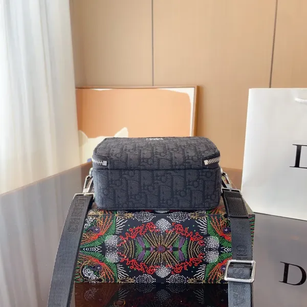 【2026】【DIOR  公式 旗艦店】ディオール   ショルダーバッグ 当日出荷 好評に付き再入荷！32*13*41CM
