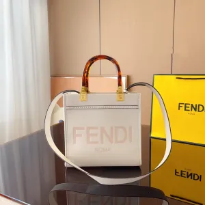 【2026】【FENDI 公式 旗艦店】 フェンディ ショルダーバッグ 当日出荷 好評に付き再入荷!23*11*22CM 【2026】【FENDI 公式 旗艦店】 フェンディ ショルダーバッグ 当日出荷 好評に付き再入荷!23*11*22CM