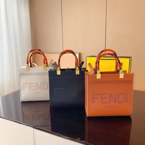 【2026】【FENDI 公式 旗艦店】 フェンディ ショルダーバッグ 当日出荷 好評に付き再入荷!23*11*22CM 【2026】【FENDI 公式 旗艦店】 フェンディ ショルダーバッグ 当日出荷 好評に付き再入荷!23*11*22CM