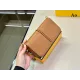 【2026】【FENDI 公式 旗艦店】 フェンディ ショルダーバッグ 当日出荷 好評に付き再入荷!21*13CM 【2026】【FENDI 公式 旗艦店】 フェンディ ショルダーバッグ 当日出荷 好評に付き再入荷!21*13CM