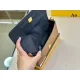 【2026】【FENDI 公式 旗艦店】 フェンディ ショルダーバッグ 当日出荷 好評に付き再入荷!21*13CM 【2026】【FENDI 公式 旗艦店】 フェンディ ショルダーバッグ 当日出荷 好評に付き再入荷!21*13CM