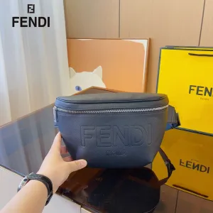 【2026】【FENDI 公式 旗艦店】 フェンディ ウエストポーチ 当日出荷 好評に付き再入荷!29*8*16CM 【2026】【FENDI 公式 旗艦店】 フェンディ ウエストポーチ 当日出荷 好評に付き再入荷!29*8*16CM
