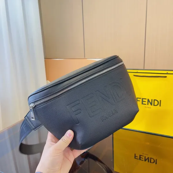 【2026】【FENDI 公式 旗艦店】 フェンディ  ウエストポーチ  当日出荷 好評に付き再入荷！29*8*16CM