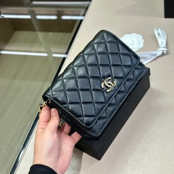【2026】【CHANEL 公式 旗艦店】シャネル ショルダーバッグ 当日出荷 好評に付き再入荷!19*12CM 【2026】【CHANEL 公式 旗艦店】シャネル ショルダーバッグ 当日出荷 好評に付き再入荷!19*12CM