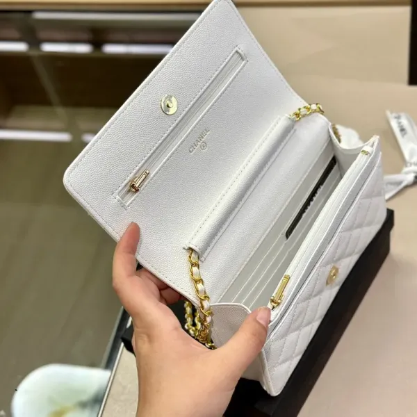 【2026】【CHANEL 公式 旗艦店】シャネル ショルダーバッグ 当日出荷 好評に付き再入荷!19*12CM 【2026】【CHANEL 公式 旗艦店】シャネル ショルダーバッグ 当日出荷 好評に付き再入荷!19*12CM