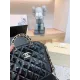 【2026】【CHANEL  公式 旗艦店】シャネル   ショルダーバッグ  当日出荷 好評に付き再入荷！21*17CM