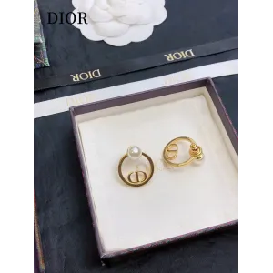 【2026】【DIOR】 ディオール  ファッションスタイルのイヤリング