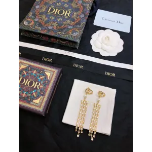 【2026】【DIOR】 ディオール ファッションスタイルのイヤリング 【2026】【DIOR】 ディオール ファッションスタイルのイヤリング