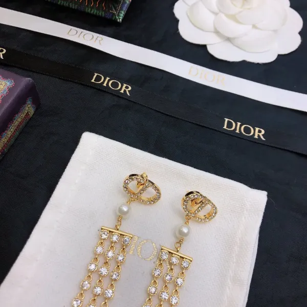 【2026】【DIOR】 ディオール ファッションスタイルのイヤリング 【2026】【DIOR】 ディオール ファッションスタイルのイヤリング