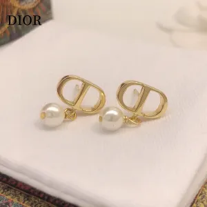 【2026】【DIOR】 ディオール ファッションスタイルのイヤリング 【2026】【DIOR】 ディオール ファッションスタイルのイヤリング
