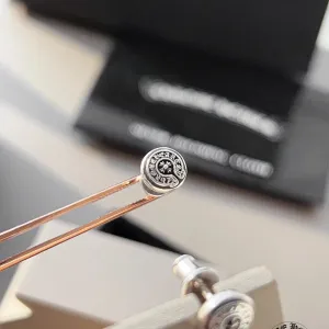 【2026】 【CHROME HEARTS】 クロムハーツ ファッションスタイルのイヤリング 【2026】 【CHROME HEARTS】 クロムハーツ ファッションスタイルのイヤリング