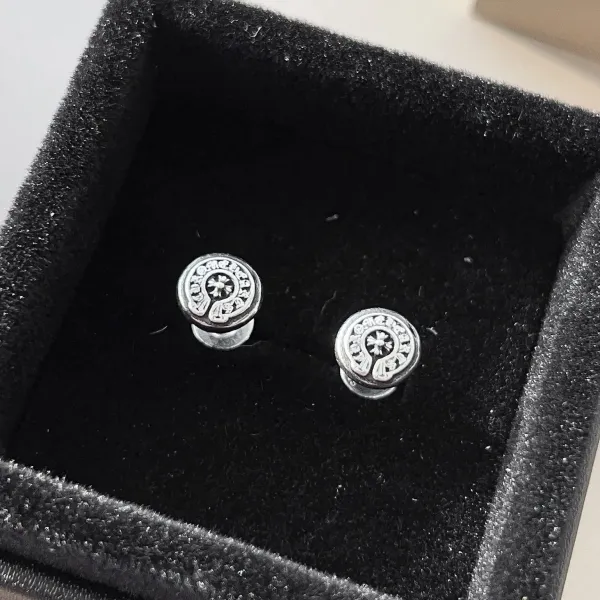 【2026】 【CHROME HEARTS】 クロムハーツ ファッションスタイルのイヤリング 【2026】 【CHROME HEARTS】 クロムハーツ ファッションスタイルのイヤリング