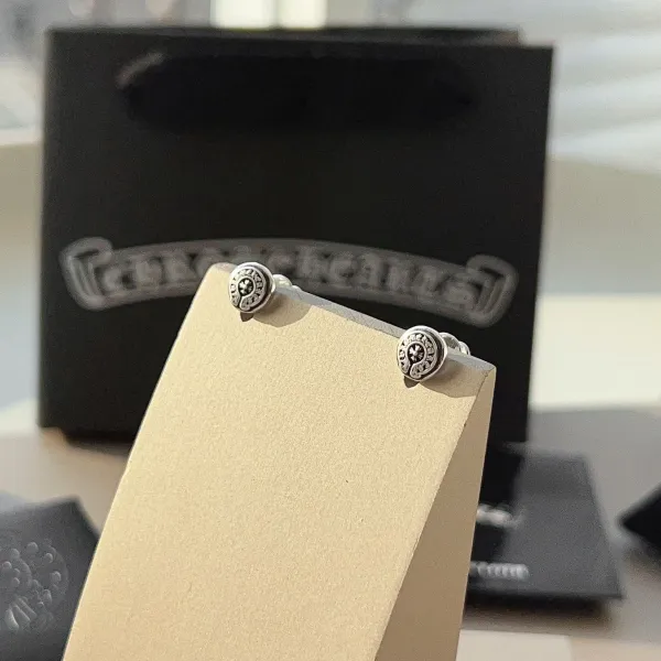 【2026】 【CHROME HEARTS】 クロムハーツ ファッションスタイルのイヤリング 【2026】 【CHROME HEARTS】 クロムハーツ ファッションスタイルのイヤリング