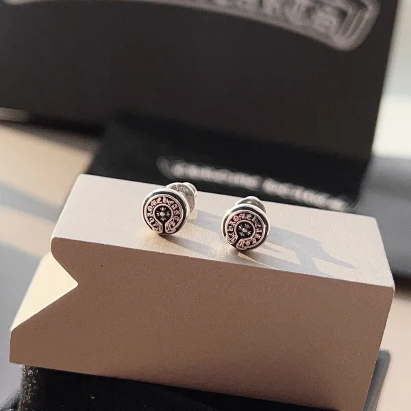 【2026】 【CHROME HEARTS】 クロムハーツ ファッションスタイルのイヤリング 【2026】 【CHROME HEARTS】 クロムハーツ ファッションスタイルのイヤリング