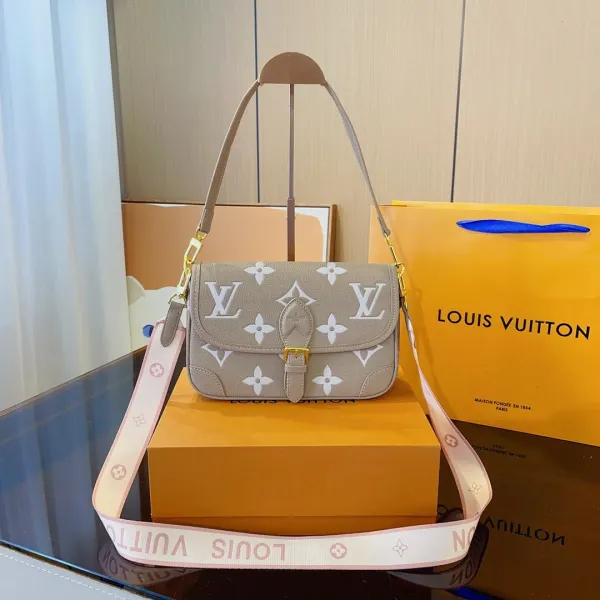 【2026】【 LOUIS VUITTON公式 旗艦店】ルイヴィトン ショルダーバッグ 当日出荷 好評に付き再入荷!25*9*16CM 【2026】【 LOUIS VUITTON公式 旗艦店】ルイヴィトン ショルダーバッグ 当日出荷 好評に付き再入荷!25*9*16CM