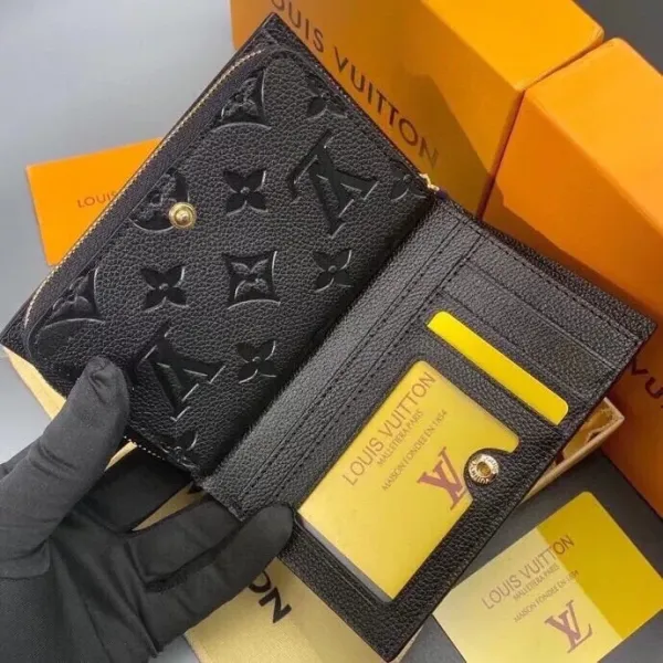 【2026】【 LOUIS VUITTON公式 旗艦店】ルイヴィトン 財布 当日出荷 好評に付き再入荷!13.5*9.5*3.5CM 【2026】【 LOUIS VUITTON公式 旗艦店】ルイヴィトン 財布 当日出荷 好評に付き再入荷!13.5*9.5*3.5CM