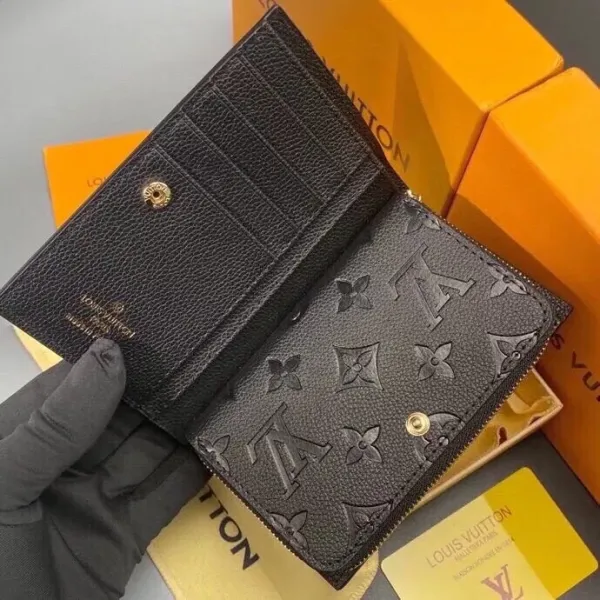 【2026】【 LOUIS VUITTON公式 旗艦店】ルイヴィトン 財布 当日出荷 好評に付き再入荷!13.5*9.5*3.5CM 【2026】【 LOUIS VUITTON公式 旗艦店】ルイヴィトン 財布 当日出荷 好評に付き再入荷!13.5*9.5*3.5CM