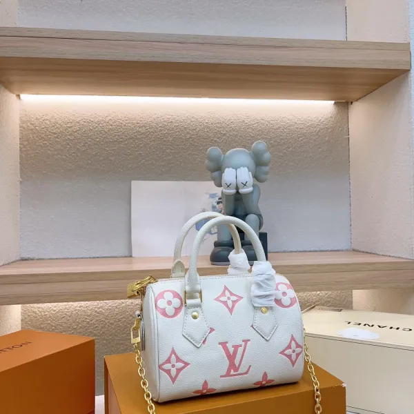 【2026】【 LOUIS VUITTON公式 旗艦店】ルイヴィトン ショルダーバッグ 当日出荷 好評に付き再入荷!20*14CM 【2026】【 LOUIS VUITTON公式 旗艦店】ルイヴィトン ショルダーバッグ 当日出荷 好評に付き再入荷!20*14CM
