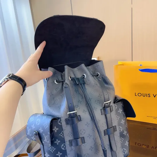 【2026】【 LOUIS VUITTON公式 旗艦店】ルイヴィトン   リュックサック   当日出荷 好評に付き再入荷！30*14*44CM