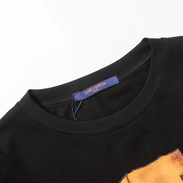 【2026】LV【LOUIS VUITTON公式旗艦店】 ルイヴィトン Tシャツご好評に付き再入荷! 【2026】LV【LOUIS VUITTON公式旗艦店】 ルイヴィトン Tシャツご好評に付き再入荷!