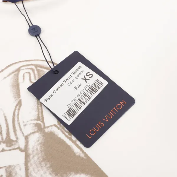 【2026】LV【LOUIS VUITTON公式旗艦店】 ルイヴィトン Tシャツご好評に付き再入荷! 【2026】LV【LOUIS VUITTON公式旗艦店】 ルイヴィトン Tシャツご好評に付き再入荷!