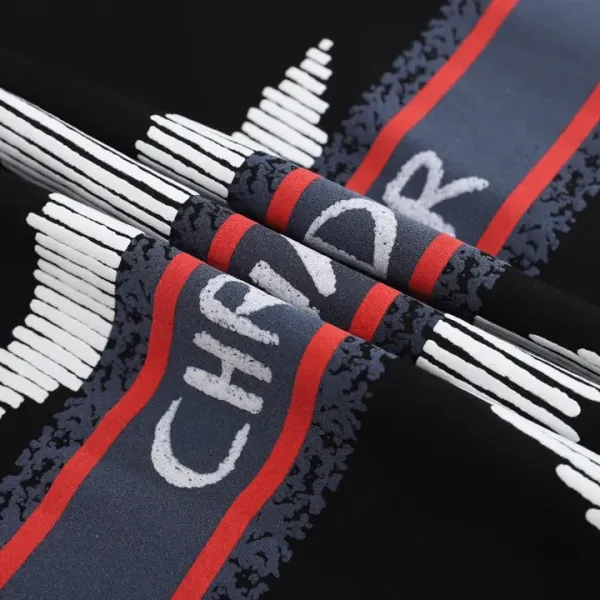 【2026】【DIOR 公式旗艦店】ディオール Tシャツご好評に付き再入荷! 【2026】【DIOR 公式旗艦店】ディオール Tシャツご好評に付き再入荷!