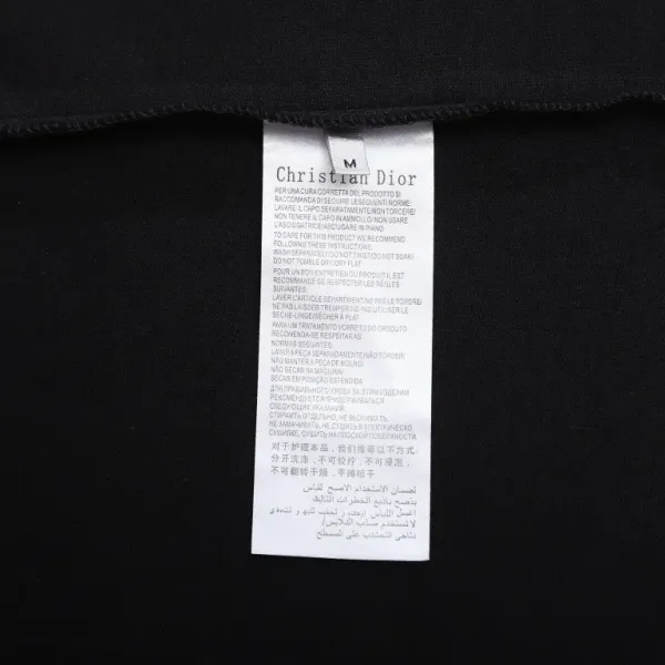 【2026】【DIOR 公式旗艦店】ディオール Tシャツご好評に付き再入荷! 【2026】【DIOR 公式旗艦店】ディオール Tシャツご好評に付き再入荷!