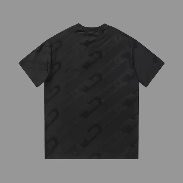 【2026】【FENDI  公式旗艦店】フェンディ   Tシャツご好評に付き再入荷！
