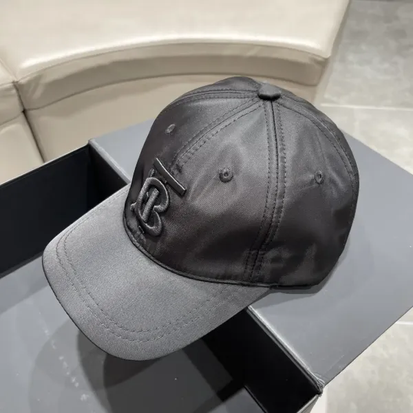 【2026】【BURBERRY  バーバリー】【数量限定】 野球帽 / ハット