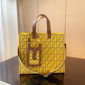 【2026】【FENDI 公式旗艦店】フェンディ ハンドバッグ 当日出荷 好評に付き再入荷!37*18*33CM 【2026】【FENDI 公式旗艦店】フェンディ ハンドバッグ 当日出荷 好評に付き再入荷!37*18*33CM