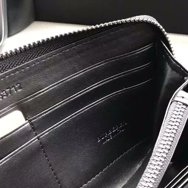 【2026】【BURBERRY 公式旗艦店】バーバリー 財布 当日出荷 好評に付き再入荷!19*10*2.5CM 【2026】【BURBERRY 公式旗艦店】バーバリー 財布 当日出荷 好評に付き再入荷!19*10*2.5CM