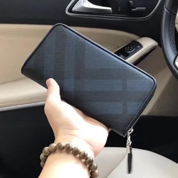 【2026】【BURBERRY 公式旗艦店】バーバリー 財布 当日出荷 好評に付き再入荷!19*10*2CM 【2026】【BURBERRY 公式旗艦店】バーバリー 財布 当日出荷 好評に付き再入荷!19*10*2CM