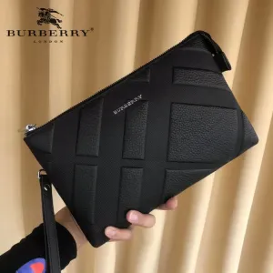 【2026】【BURBERRY 公式旗艦店】バーバリー クラッチバッグ 当日出荷 好評に付き再入荷!29*19CM 【2026】【BURBERRY 公式旗艦店】バーバリー クラッチバッグ 当日出荷 好評に付き再入荷!29*19CM