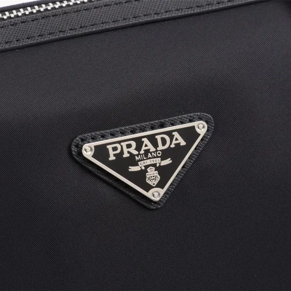 【2026】【PRADA 公式旗艦店】プラダ ショルダーバッグ 当日出荷 好評に付き再入荷!31*21*7CM 【2026】【PRADA 公式旗艦店】プラダ ショルダーバッグ 当日出荷 好評に付き再入荷!31*21*7CM