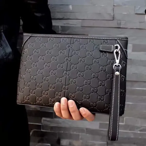 【2026】【GUCCI 公式 旗艦店】クッチ  クラッチバッグ 当日出荷 好評に付き再入荷！28*18*4CM