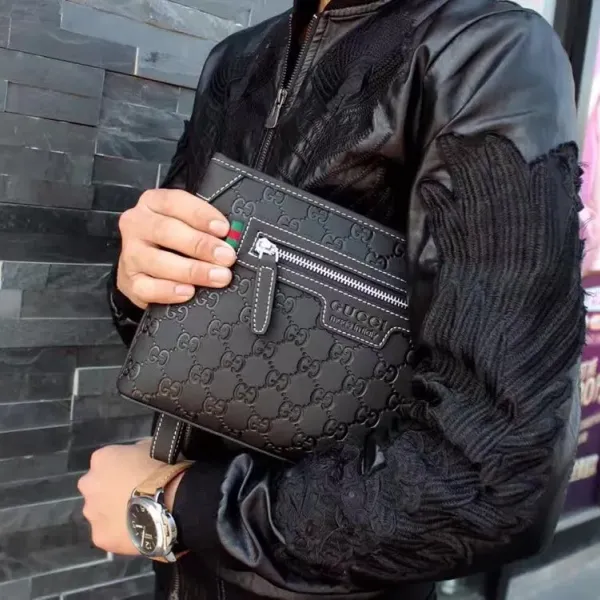 【2026】【GUCCI 公式 旗艦店】クッチ  クラッチバッグ 当日出荷 好評に付き再入荷！28*18*4CM