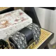 【2026】【DIOR 公式旗艦店】ディオール ショルダーバッグ 当日出荷 好評に付き再入荷!18*13CM 【2026】【DIOR 公式旗艦店】ディオール ショルダーバッグ 当日出荷 好評に付き再入荷!18*13CM