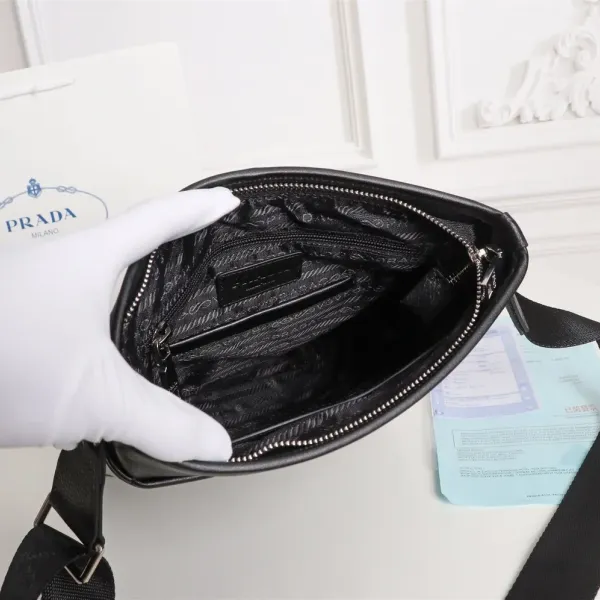 【2026】【PRADA 公式旗艦店】プラダ ショルダーバッグ 当日出荷 好評に付き再入荷!25*27*5CM 【2026】【PRADA 公式旗艦店】プラダ ショルダーバッグ 当日出荷 好評に付き再入荷!25*27*5CM