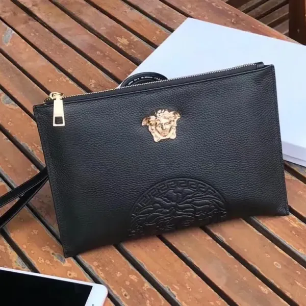 【2026】【VERSACE 公式旗艦店】ヴェルサーチ  クラッチバッグ    当日出荷 好評に付き再入荷！29*18CM