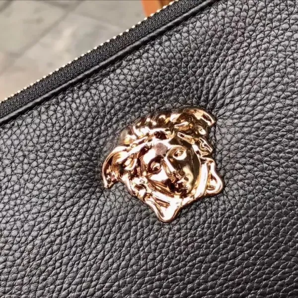 【2026】【VERSACE 公式旗艦店】ヴェルサーチ  クラッチバッグ    当日出荷 好評に付き再入荷！29*18CM