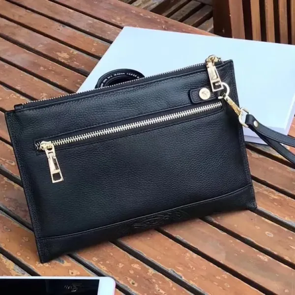 【2026】【VERSACE 公式旗艦店】ヴェルサーチ  クラッチバッグ    当日出荷 好評に付き再入荷！29*18CM