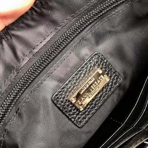 【2026】【VERSACE 公式旗艦店】ヴェルサーチ  クラッチバッグ    当日出荷 好評に付き再入荷！29*18CM