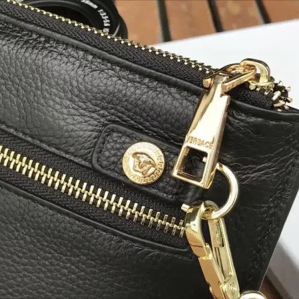 【2026】【VERSACE 公式旗艦店】ヴェルサーチ  クラッチバッグ    当日出荷 好評に付き再入荷！29*18CM