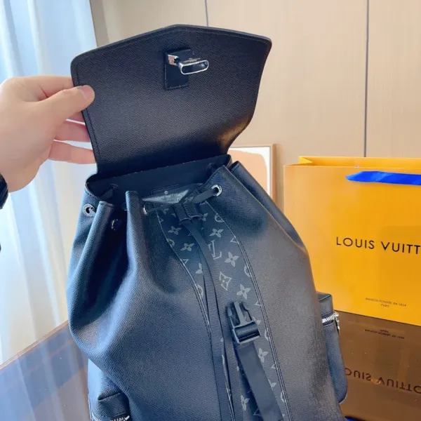 【2026】【 LOUIS VUITTON公式 旗艦店】ルイヴィトン   リュックサック   当日出荷 好評に付き再入荷！28*16*42CM