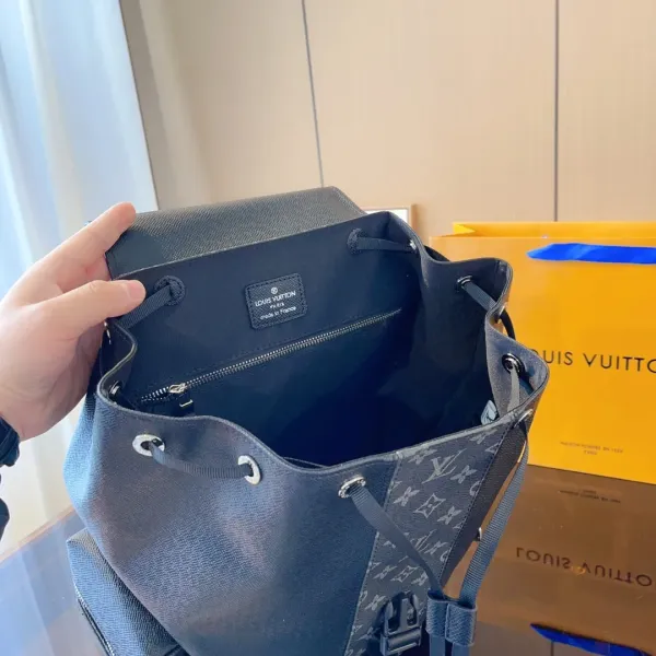 【2026】【 LOUIS VUITTON公式 旗艦店】ルイヴィトン   リュックサック   当日出荷 好評に付き再入荷！28*16*42CM
