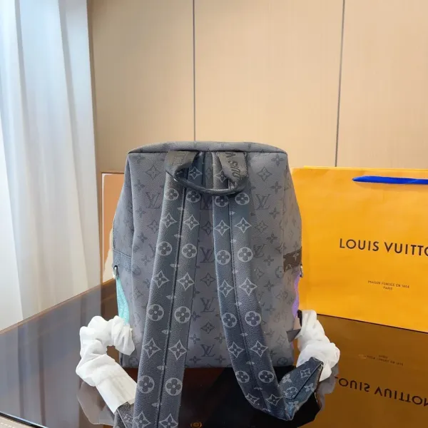 【2026】【 LOUIS VUITTON公式 旗艦店】ルイヴィトン   リュックサック   当日出荷 好評に付き再入荷！28*16*36CM