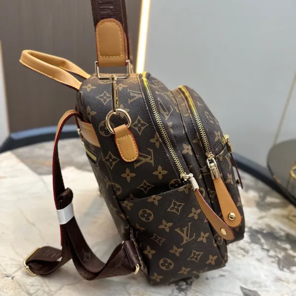【2026】【 LOUIS VUITTON公式 旗艦店】ルイヴィトン リュックサック 当日出荷 好評に付き再入荷!25*30CM 【2026】【 LOUIS VUITTON公式 旗艦店】ルイヴィトン リュックサック 当日出荷 好評に付き再入荷!25*30CM