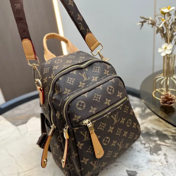 【2026】【 LOUIS VUITTON公式 旗艦店】ルイヴィトン リュックサック 当日出荷 好評に付き再入荷!25*30CM 【2026】【 LOUIS VUITTON公式 旗艦店】ルイヴィトン リュックサック 当日出荷 好評に付き再入荷!25*30CM