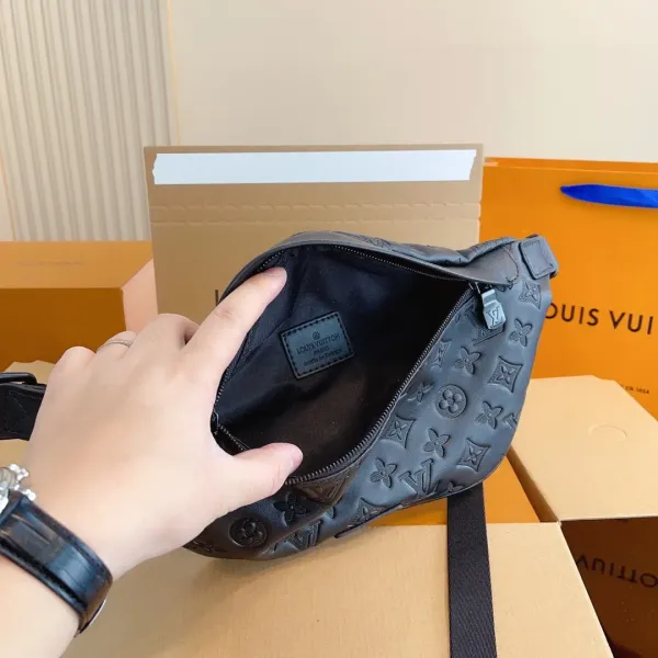 【2026】【 LOUIS VUITTON公式 旗艦店】ルイヴィトン   ウエストポーチ   当日出荷 好評に付き再入荷！30*8*14CM