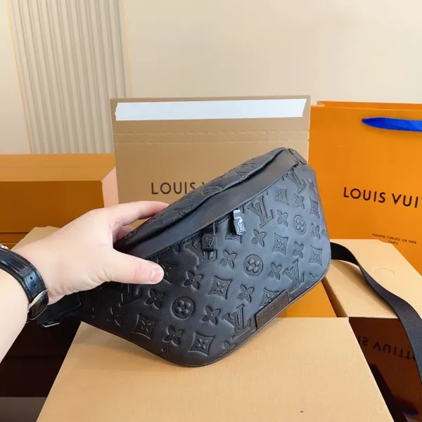 【2026】【 LOUIS VUITTON公式 旗艦店】ルイヴィトン   ウエストポーチ   当日出荷 好評に付き再入荷！30*8*14CM